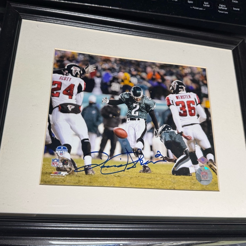 Framed Autographed Football Photo David Akers Philadelphia Eagles